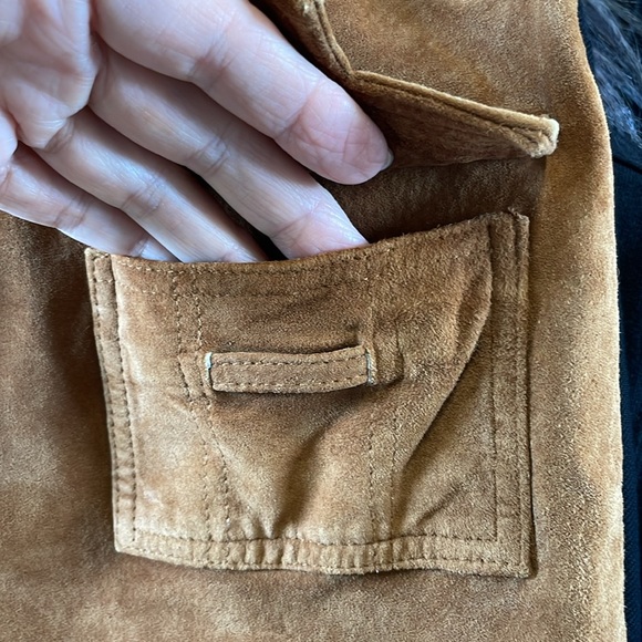 i.e. Tan Suede Miniskirt Size 4 With Tuck Lock Front Pockets - Picture 5 of 5